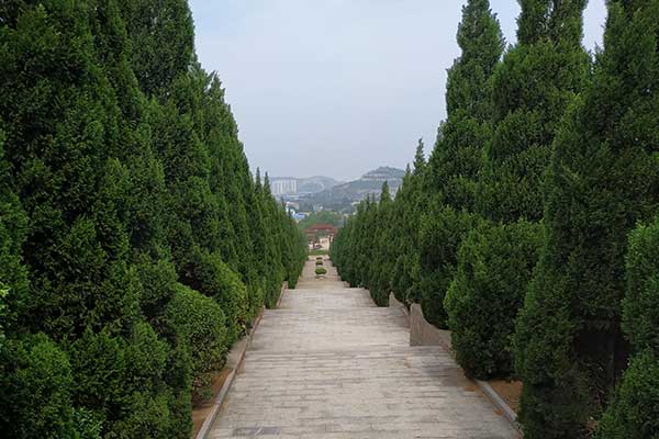 济南双峰山陵园